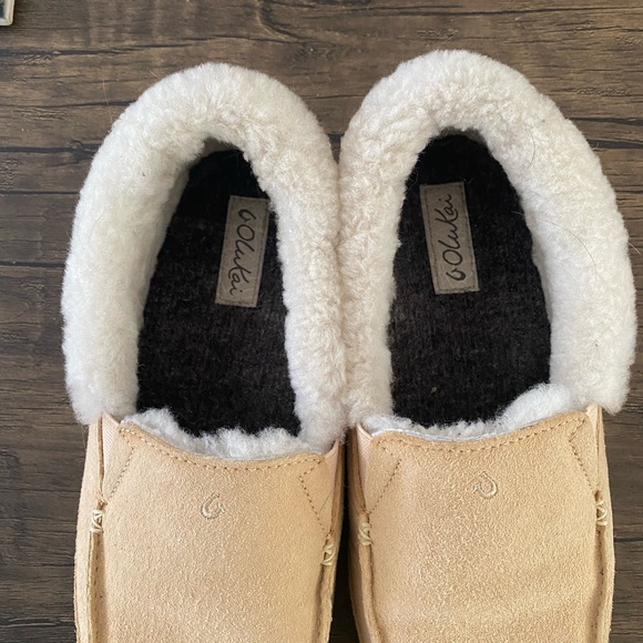 OluKai Ku’una Suede Slippers - Picture 12 of 15